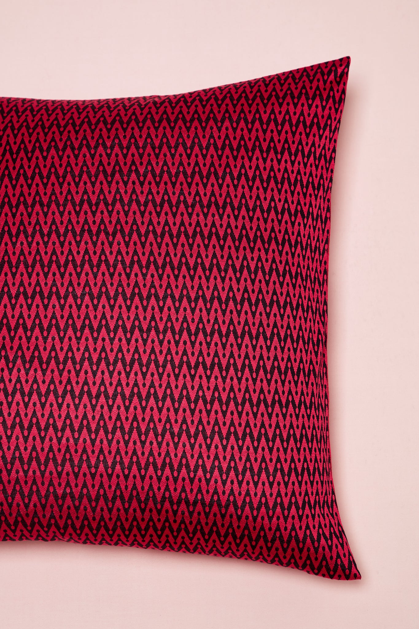 Cojín cuadrado estampado "Líneas y puntos” Rojo