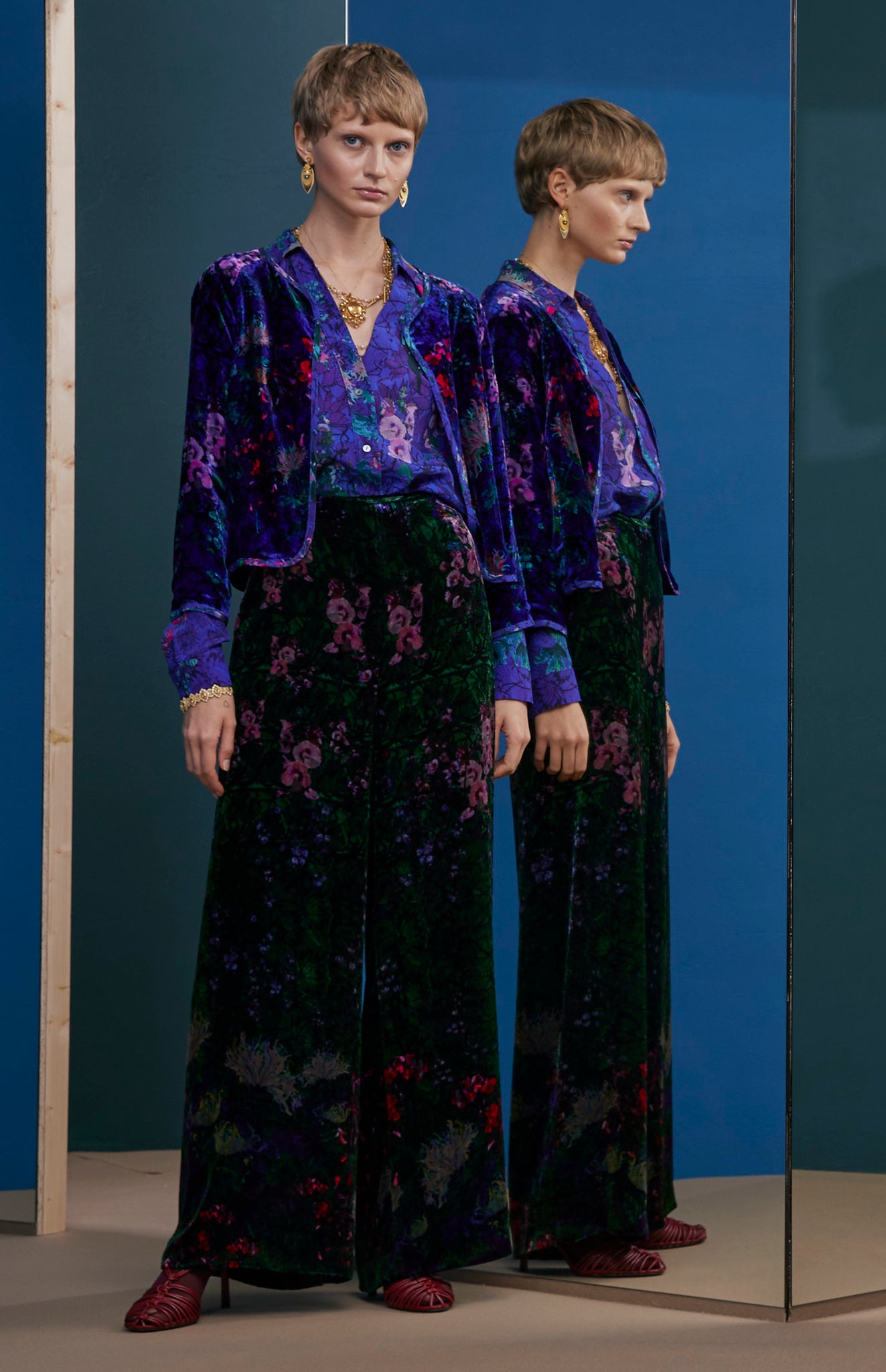 FW25-AM03 Chaqueta terciopelo estampado  " Floral sobre encaje"