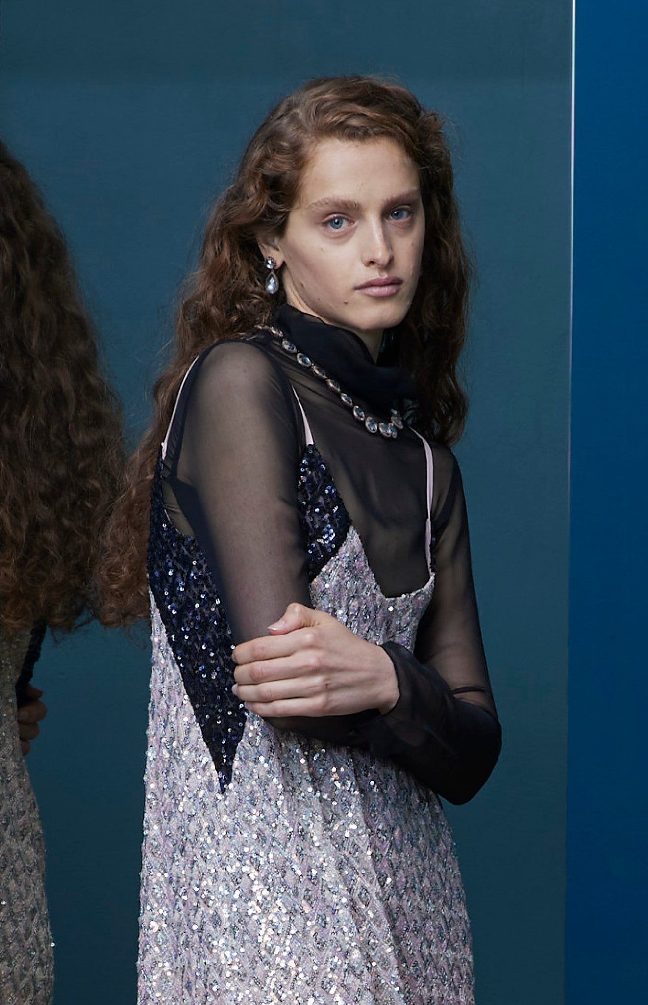 FW25-B006 Blusa en gasa de seda negra