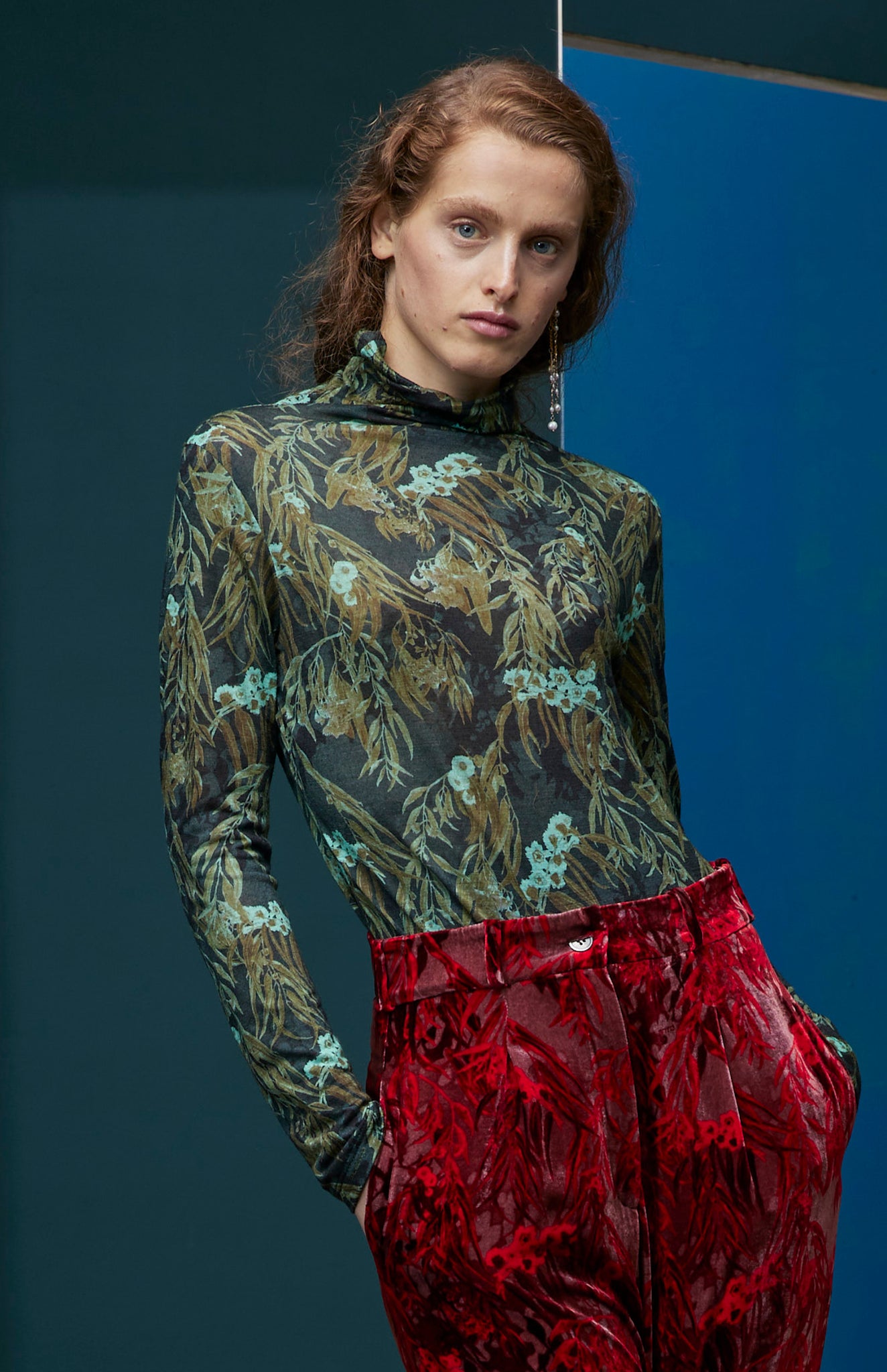 FW25-B021 Blusa de punto de lana estampado "Eucaliptos"