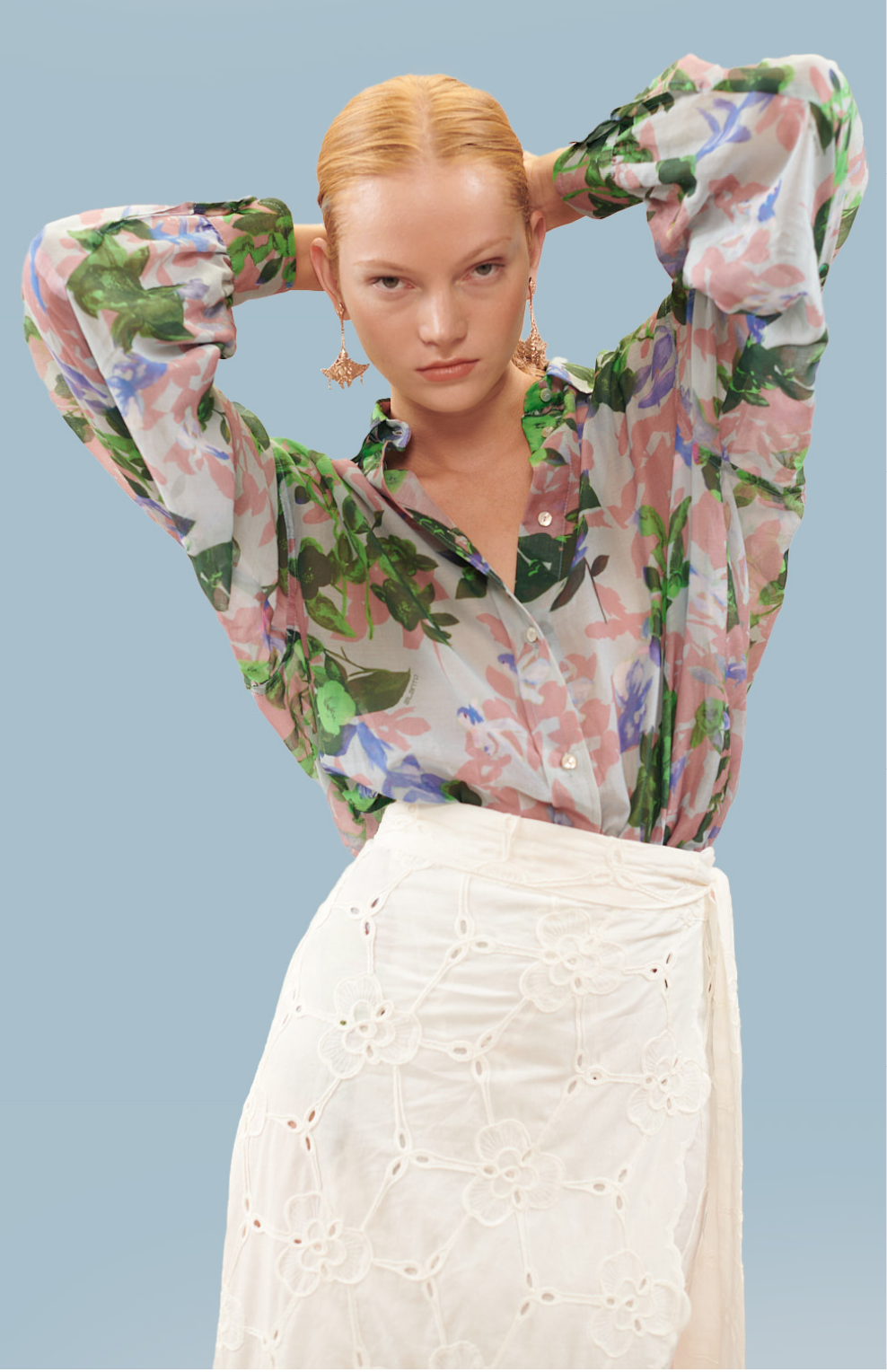 Falda en algodón bordado "Flores de camelia"