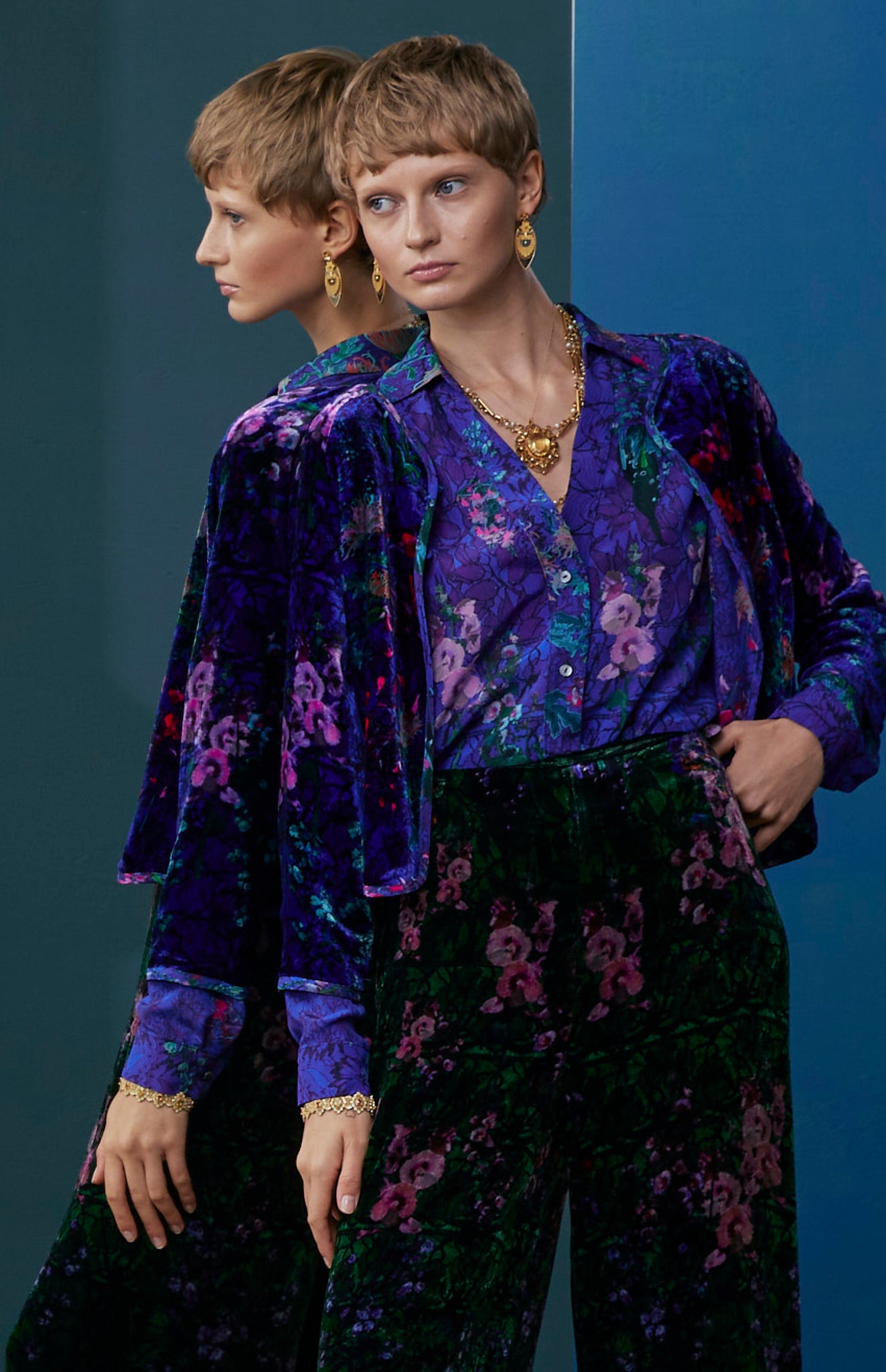 FW25-P006 Green Pantalón en terciopelo estampado “Floral sobre encaje “