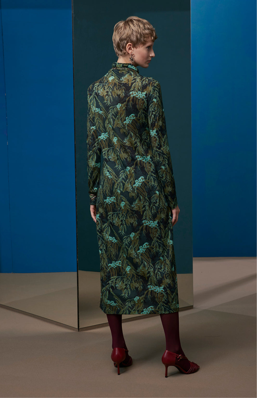 FW25-V023 Vestido en punto de lana estampado “Eucaliptos”